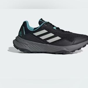 Adidas hiking running shoes women’s US 8.5